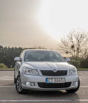 Skoda Octavia cena 22500 przebieg: 281155, rok produkcji 2010 z Gdynia małe 254